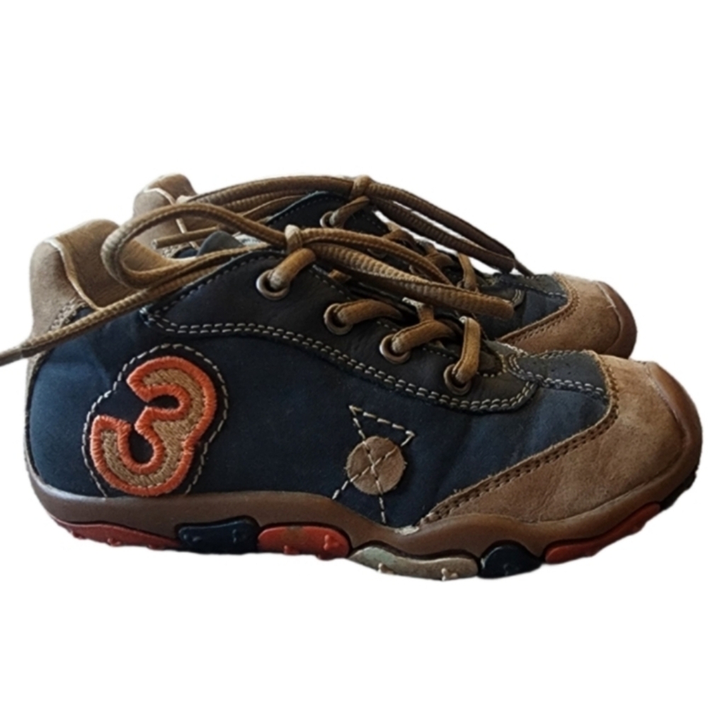 Geox Leather Kids Sneakers in Navy and Tan SIZE 8.5